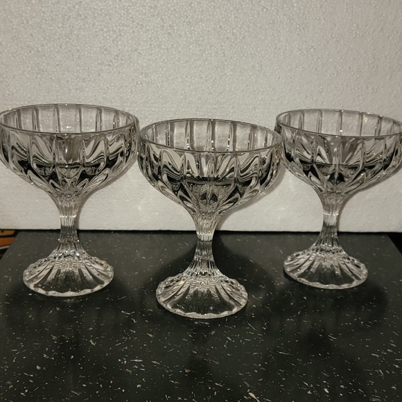 BEAUTIFUL SET OF 3 MIKASA CRYSTAL PARK LANE CHAMPAGNE SHERBET 5 1/2" GLASSES - Picture 8 of 8